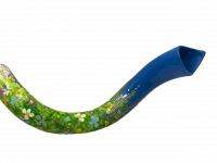 Shofar with meadow flowers_1